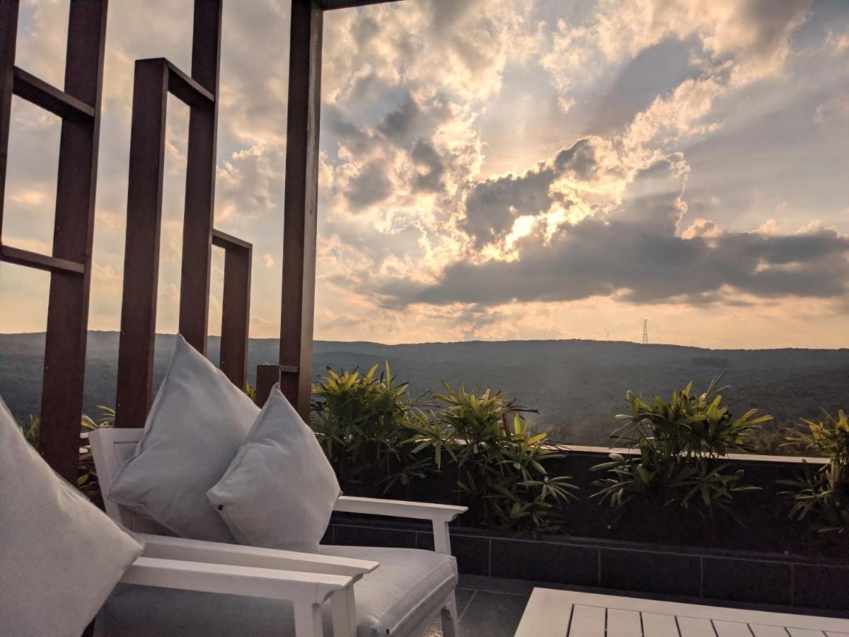 Leela Resort Mahābaleshwar Exterior foto
